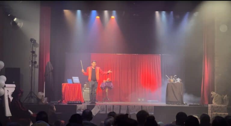 Feestelijke kindershow op Koningsdag